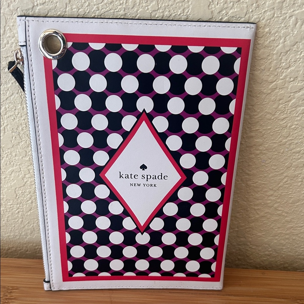 Kate Spade Queen of Hearts White Clutch wristlet - Picture 1 of 5